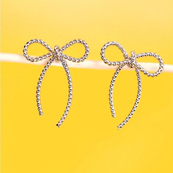 Chic Silver Bow Rope Earrings - Picture 2 of 3